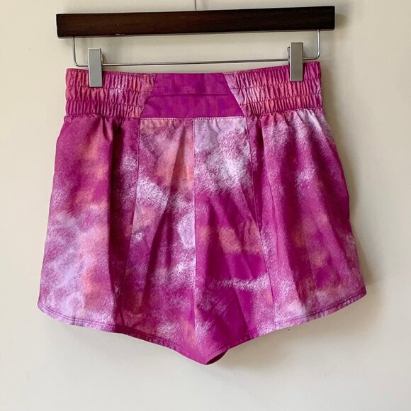 NWT Nike Dri-Fit One High-Waisted 3" Training Shorts, Small, Fuchsia Print - Picture 5 of 9